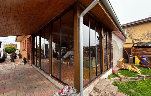 hurtalu-posuvne-zaskleni-terasy-antracit-3